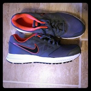 NWT Mens 9.5 Nike Downshifter 6